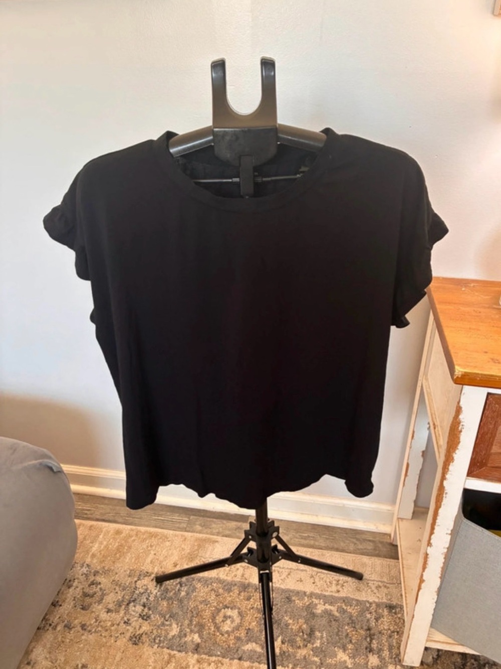 crown & ivy Black Short-Sleeve Crewneck Tee